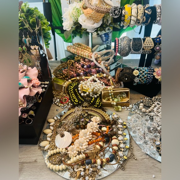 MY 1ST JEWELRY SHOW!!!! PLEASE LIKE TO BE NOTIFIED OF MY LIVE SHOW!!! - Picture 12 of 17